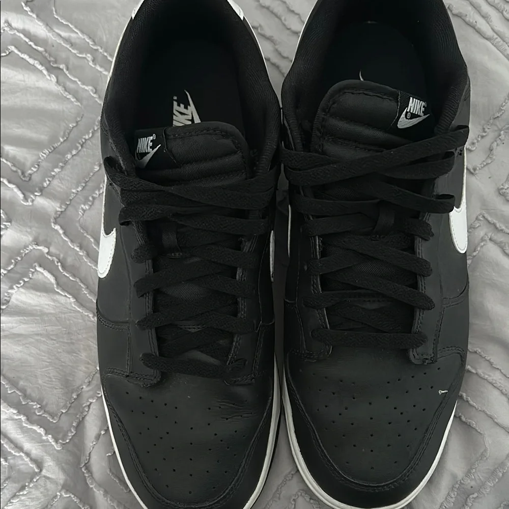 Nike Black and White Sneakers - Picture 5 of 6